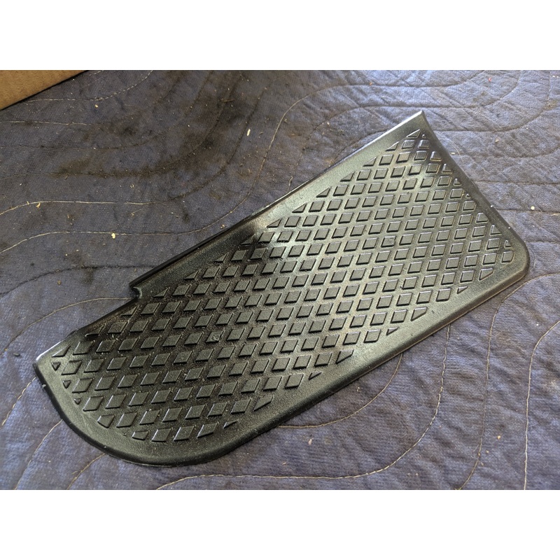 Step Pad, Right; Late Bay
