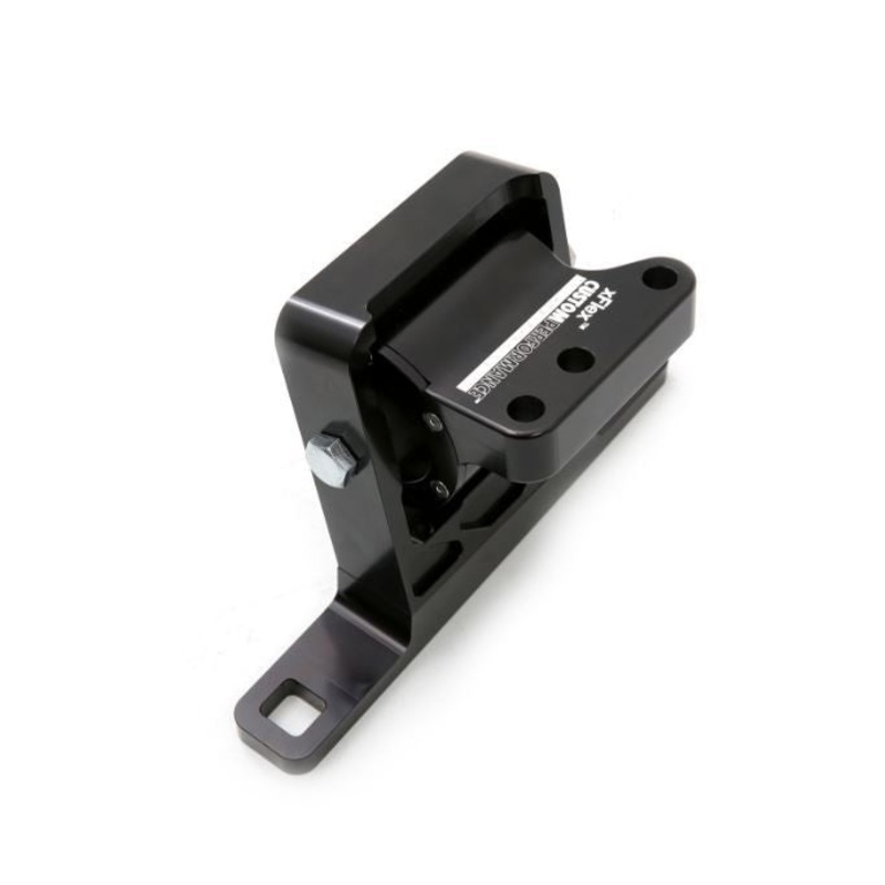 cp-e xFlex Motor Mount Passenger’s Side 55