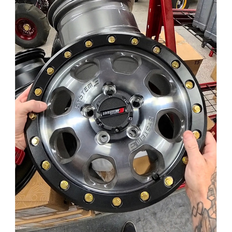 SB-7 Beadlock Wheel 5×114.3 15×7 (6+1) (GARAGE SALE)