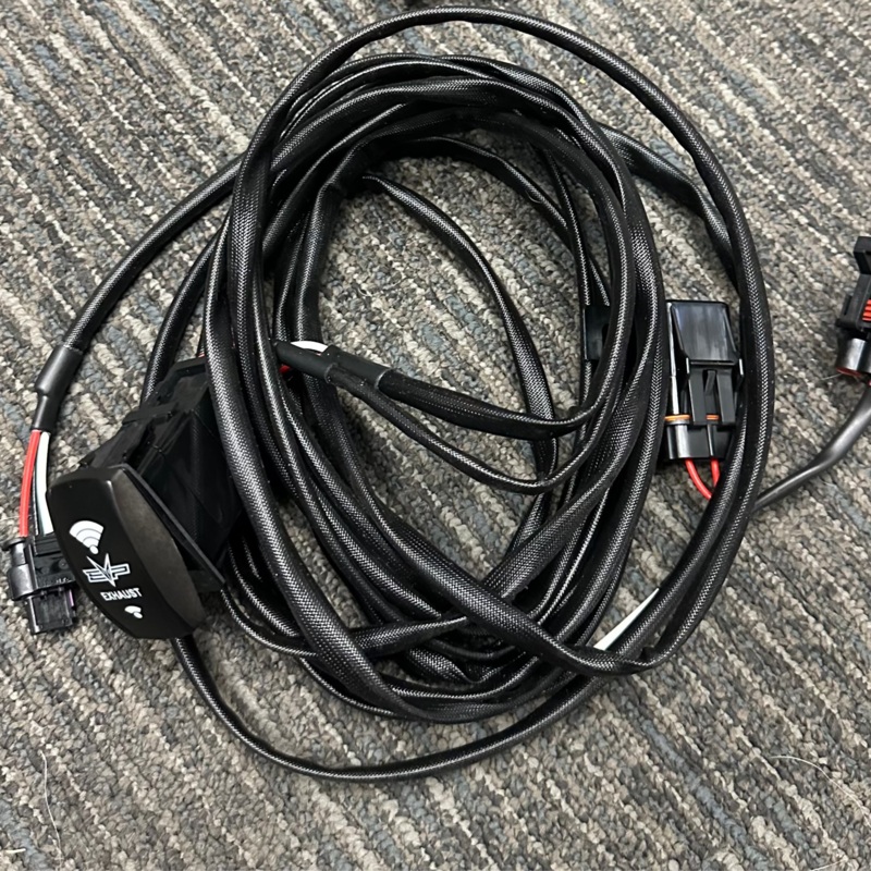 REPLACEMENT ROCKER SWITCH & HARNESS FOR EVP ELECTRONIC CAPTAIN’S CHOICE & SHOCKER EXHAUST SYSTEMS(GARAGE SALE)